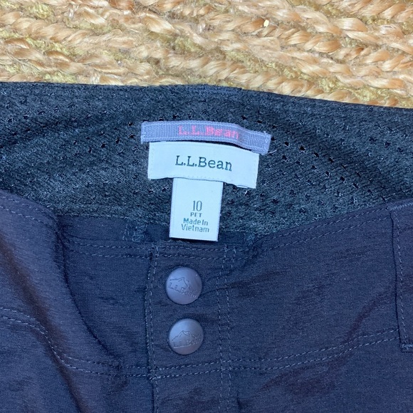 NWOT Women's L.L. Bean Vista Mid-Rise Trekking Black Cargo Pants size 10 - Picture 3 of 11